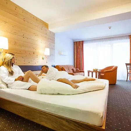 Lohningerhof Hotel 4*